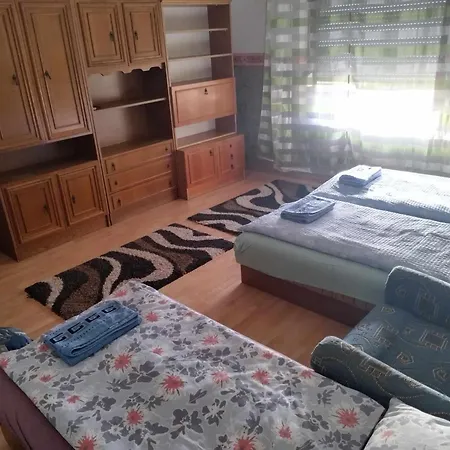 Janka Vendeghaz Es * Abádszalók