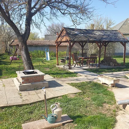Janka Vendeghaz Es Holiday home