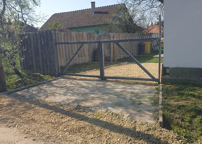 Janka Vendeghaz Es Vakantiehuis